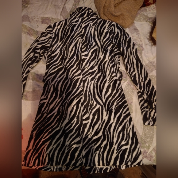 Zebra print jacket - Picture 2 of 2
